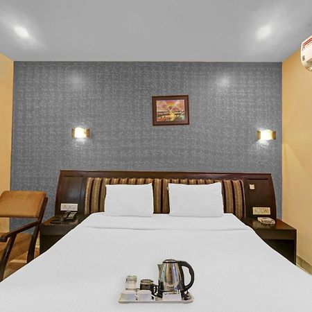 Townhouse The Grand Plaza Hotel Hyderabad Exterior foto