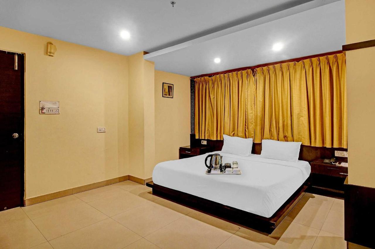 Townhouse The Grand Plaza Hotel Hyderabad Exterior foto