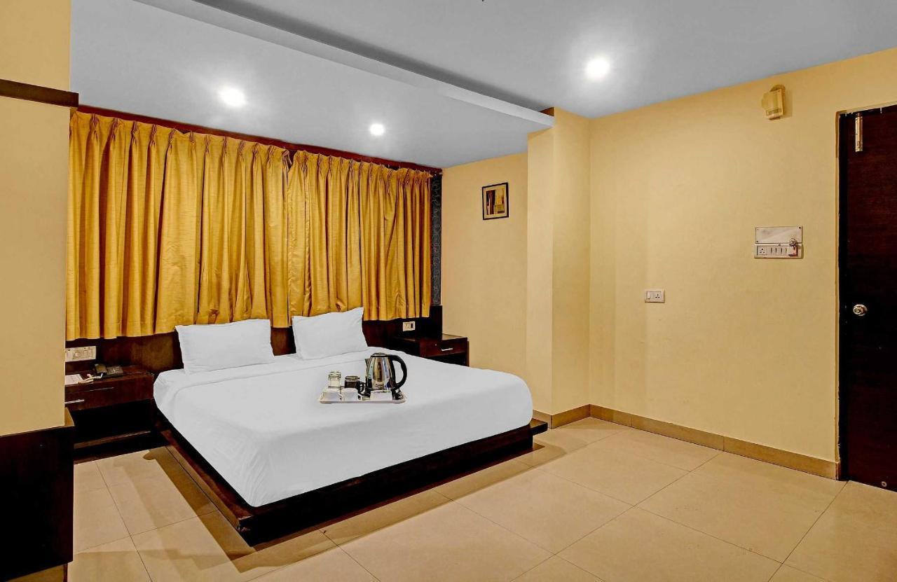 Townhouse The Grand Plaza Hotel Hyderabad Exterior foto