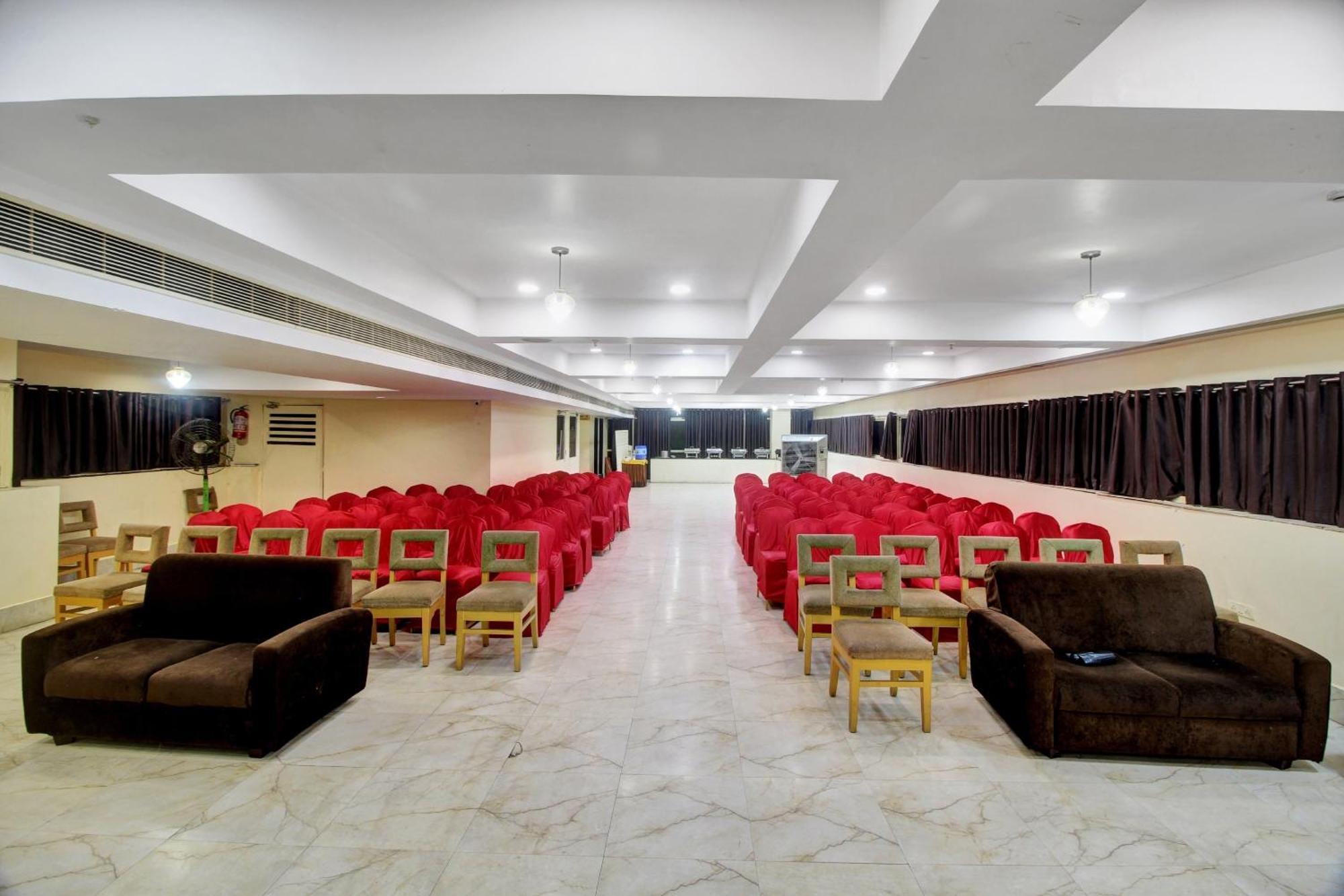 Townhouse The Grand Plaza Hotel Hyderabad Exterior foto