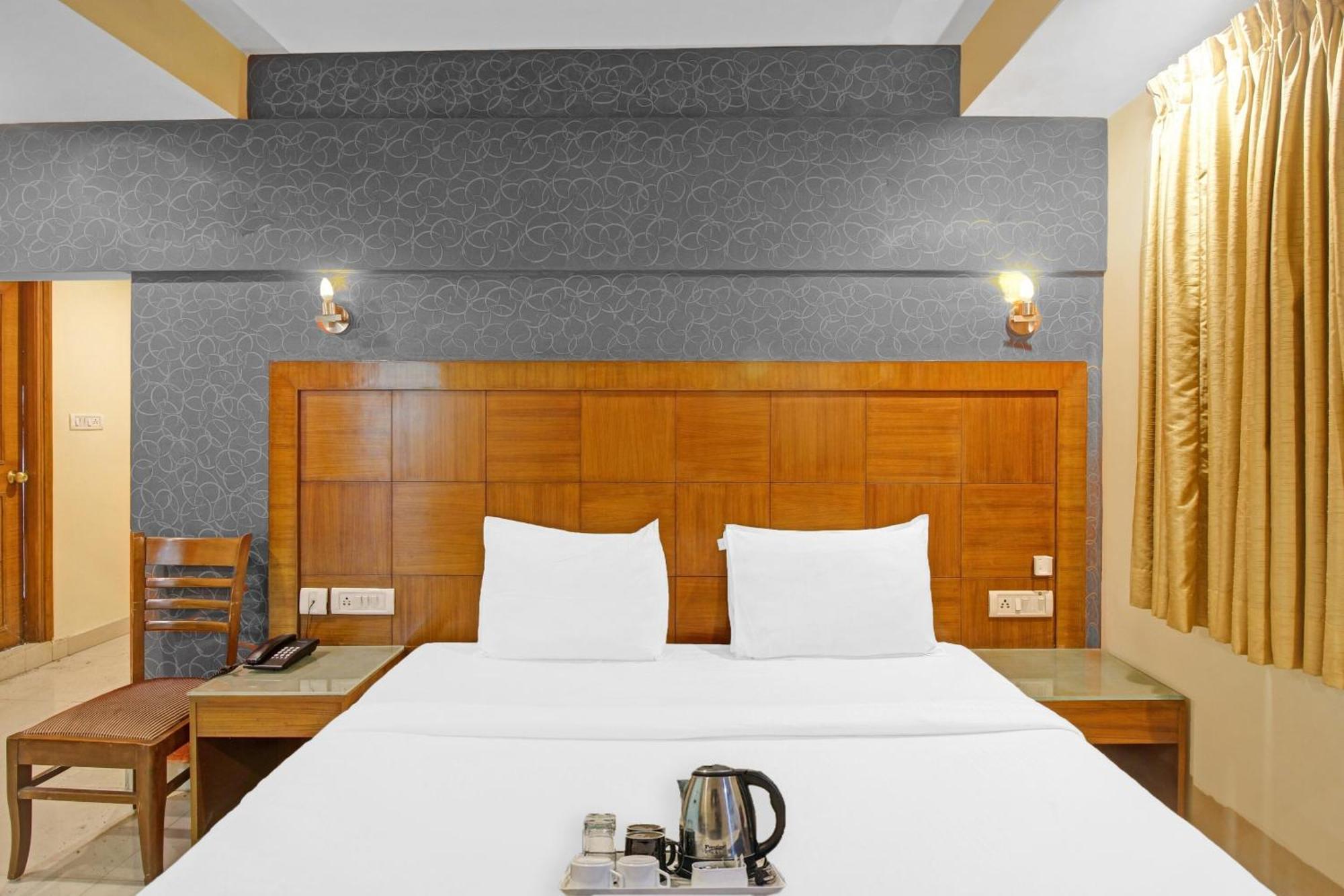 Townhouse The Grand Plaza Hotel Hyderabad Exterior foto