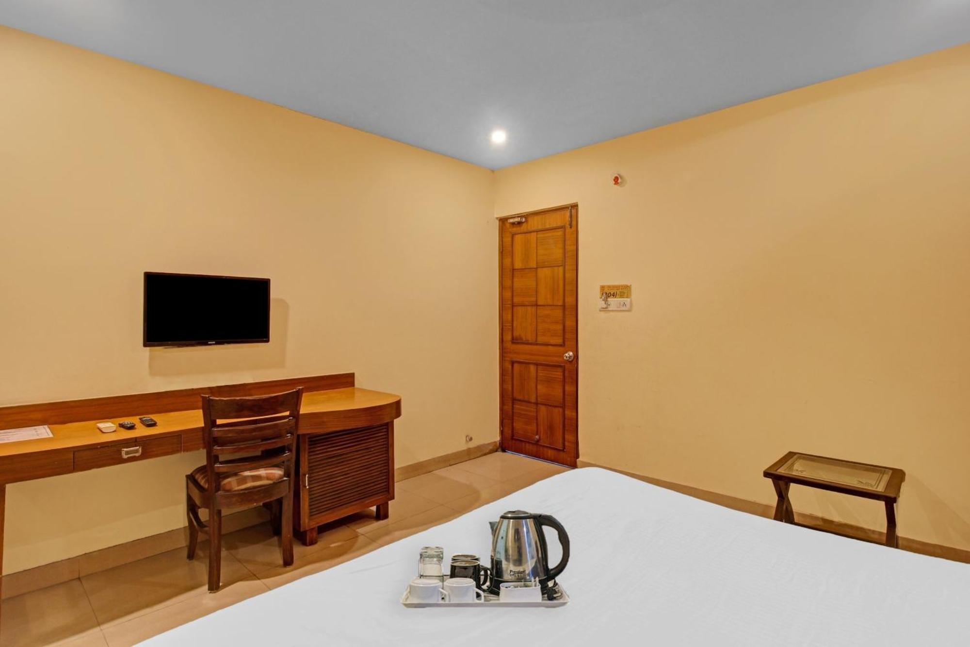 Townhouse The Grand Plaza Hotel Hyderabad Exterior foto