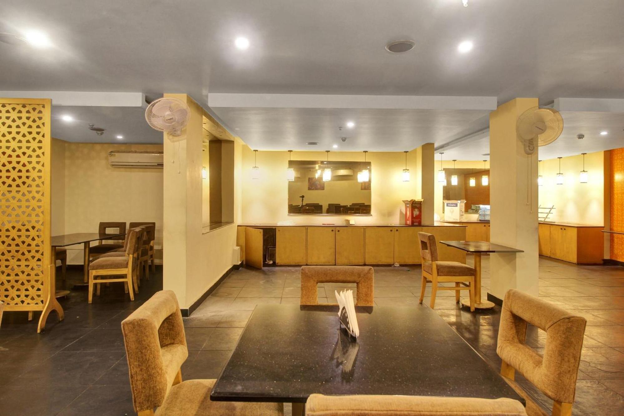 Townhouse The Grand Plaza Hotel Hyderabad Exterior foto